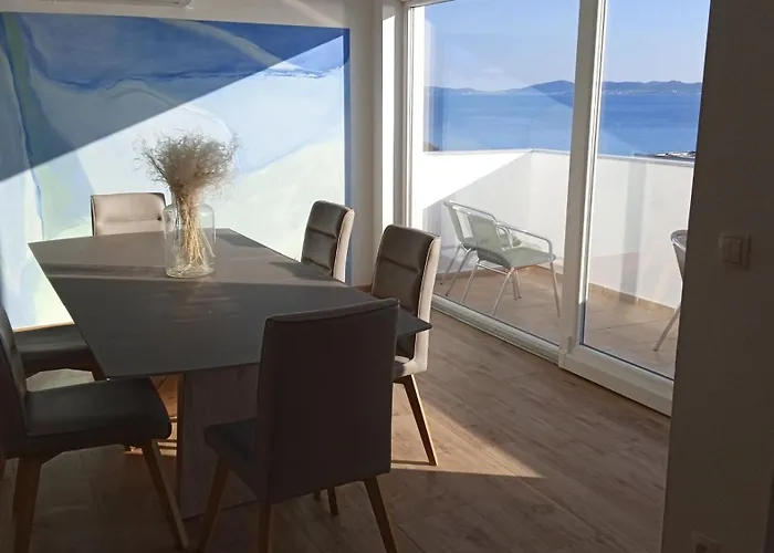 Sea-view With Shared Pool Kožino